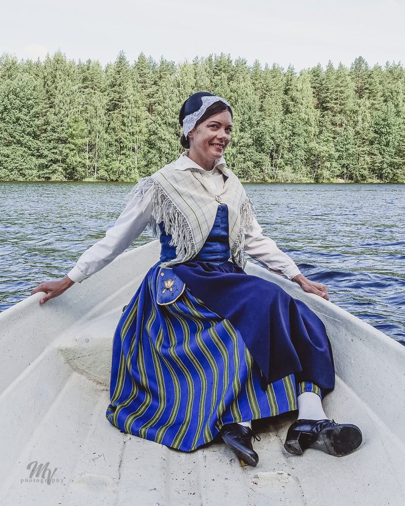 Espoon kansallispuku
Esbo bygdedräkt
National costume of Espoo